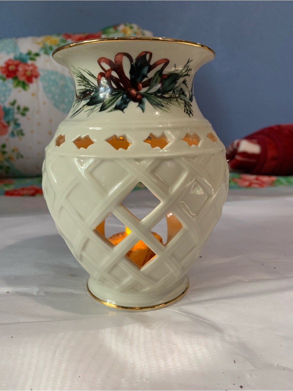 Lenox Winters Greetings Fine Ivory China Fragrance Wax Tart Warmer